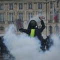 U Francuskoj privedeno 1.435 osoba tokom protesta, više od 500 povređenih