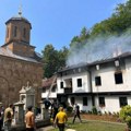 Lokalizovan požar u konaku manastira Vraćevšnica, sačuvane dragocenosti