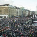 Hamburg: Desetine hiljada ljudi na protestu protiv AfD i desničarskog ekstremizma (FOTO)