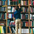 Obnovljena školska biblioteka: Opština sredila kutak za ljubitelje knjiga u OŠ "France Prešern"