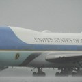 Dopisnici Bele kuće pozvani da ne kradu suvenire sa putovanja sa predsednikom