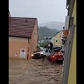 Apokaliptične scene u Austriji: Nevreme izazvalo strašne bujice u Štajerskoj, ljudi ostali zarobljeni na krovovima…