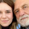 "Ajde, babo jedna" 39 godina mlađa devojka Ristovskog otkrila oko čega se raspravljaju: On je često kao dete!