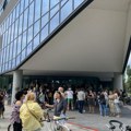 Protest ispred BioSensa zbog smene uprave, podneta tužba Upravnom sudu