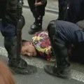 Privođenje kod RTS-a, policija potisnula građane do Paliluske pijace