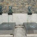 Opština Savski venac: Spomenici Principu i Tucoviću očišćeni nakon polivanja farbom