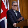 Ljulja se vlast britanskog premijera Starmera