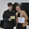 Zrenjaninac Dario Mihaljević osvojio titulu laureata na međunarodnom festivalu u Istočnom Sarajevu Zrenjaninac Dario Mihaljević…