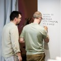 Otvorena izložba „Iluzije treba čuvati na sobnoj temperaturi“ Marka Crnobrnje i Stefana Tićmija u galeriji Novembar