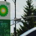 Cene benzina u SAD ponovo premašile četiri dolara po galonu zbog Bliskog istoka
