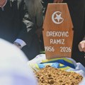 Klanjana dženaza generalu Ramizu Drekoviću: Veliki broj saboraca i građana ispratio prvog komandanta Petog korpusa