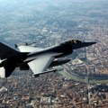Revolucija; Borbeni avion poleteo i pogodio direktno u metu