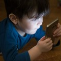 Studija: Ekrani najlošije utiču na decu od tri godine