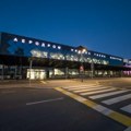 Vesić najavio zatvaranje divljeg parkinga kod Aerodroma „Nikola Tesla“