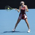 Azarenka izgubila od Broncetijeve