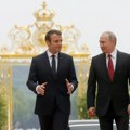 Makron shvatio da Zapad gubi rat protiv Rusije – i pozvao Putina