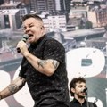 Pank bend usred svirke pustio kompromitujući snimak Donalda Trampa i džefrija epstina: Posvetili mu pesmu pred više hiljada…