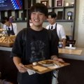Japanci čekaju u redu srpske ćevape na izložbi Ekspo u Osaki