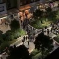 Dramatične scene u Podgorici Maskirani mladići izašli na ulice, uzvikuju: "Turci napolje"