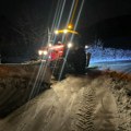 Svi gradski i seoski putevi prohodni nakon noćne intervencije ekipa zimske službe grada Čačka