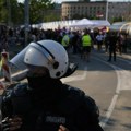 SRCE: Policija štiti Ćacilend umesto reda i mira