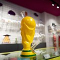 FIFA zapretila tužbom: Marketinški trik koji je povučen iz prodaje, a potom uništen čekićem