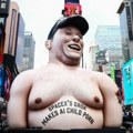 Protest protiv Grok-a na Times Square-u