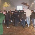 (VIDEO) Dva skupa na Novom Beogradu: Došlo do incidenta, policija intervenisala