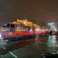 Završio etf, a sada spava u tramvaju Tužna sudbina beskućnika Ace: Živeo u Kanadi, bombardovanje mu promenilo život (foto)