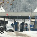 “Samo prigušivač i u čelo” Graničnom policajcu iz Kostajnice prete ubistvom jer je od vozača zatražio da skine grb s…