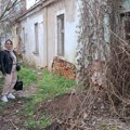 Valentini iz Niša već 13 godina stižu računi za napušteni gradski stan