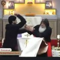 Pravoslavni Episkop izboden ispred oltara: Iz bolnice poslao važnu poruku devetnaestogodišnjem napadaču (video)