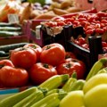 Domaće voće i povrće obara cene – kratkoročna finansijska injekcija, kako do dugoročne koristi