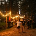 Prva bioskopska projekcija na Divčibarama ikada: ‘Kad budem mrtav i beo’ pod zvezdama u okviru 10. Mountain Music Festa