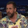 Zašto Adam Sendler svake godine šalje cveće Dženifer Aniston?