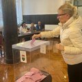 Oboren rekord! U ovom mestu na lokalnim izborima do 14 sati glasalo čak 60 odsto građana (video)