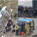 (Uznemirujući video) Autobus s putnicima se zakucao u nadvožnjak! Ima mrtvih, povređeno 13 ljudi! Stižu zastrašujući snimci sa…