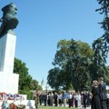 Полагањем венаца на Споменик захвалности Француској обележен национални празник Француске
