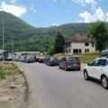 Kolona duža od pet kilometara ka Gostunu, na izlazak iz Srbije čeka se više od dva sata
