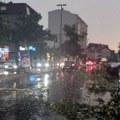 Dramatični prizori zastrašujuće oluje: U Brčkom nastradala žena, desetine povređenih i brojna domaćinstva bez struje…