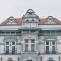 Bukovčeva palata 128 godina na čelu Pupinove i ulice Kralja Petra I Karađorđevića. Znate li ko ju je podigao? Zrenjanin -…