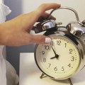 Ovo skoro svi rade čim se probude, a gadno greše! U toku dana u riziku su od većeg stresa, moguće su i glavobolje