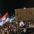 „Da li mislite da njega sad neko sluša. Narod je na ulicama“: Prva reakcija studenata sa Autokomande na Vučićevo…