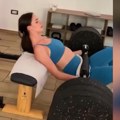 Diže tegove kao od šale: Bogdana Ražnatović trenira kao vojnik, zbog ovih vežbi ima izvajano telo nakon tri porođaja (video)…