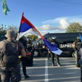 FOTO, VIDEO: Žandarmerija na ulazu u Futog, počela šetnja pristalica vlasti