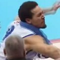 Skandal! Nekada igrao na tzv. Kosovu, a sada je brutalno nokautiro svog navijača u naletu besa i izazvao haos