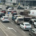 I dalje saobraćajne gužve zbog radova u Bulevaru Kraljice Marije u Kragujevcu