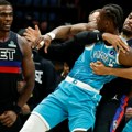 (Video) Opšta makljaža na NBA meču: Sevale pesnice, četiri igrača isključena