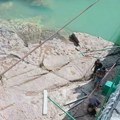 Срушио се висећи мост на острву Флорес, има погинулих