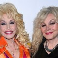Stela Parton se oglasila nakon smrti sestre: "Nadam se da će ljudi prestati ovo da rade"